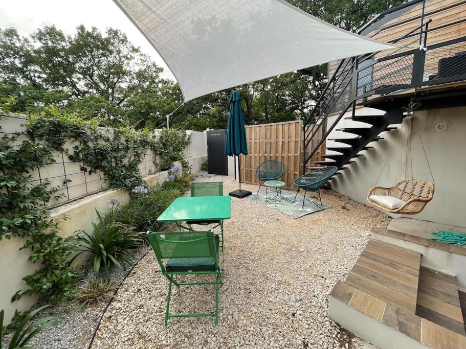 Bulle De Detente Avec Jacuzzi Saint-Martin-de-Londres Exterior foto